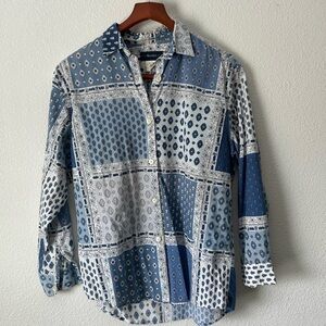 Vintage women’s Blue Patterned Shirt